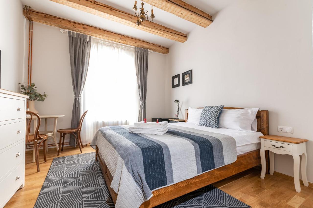 Wood House Republicii Ξενοδοχείο Μπρασόβ Εξωτερικό φωτογραφία