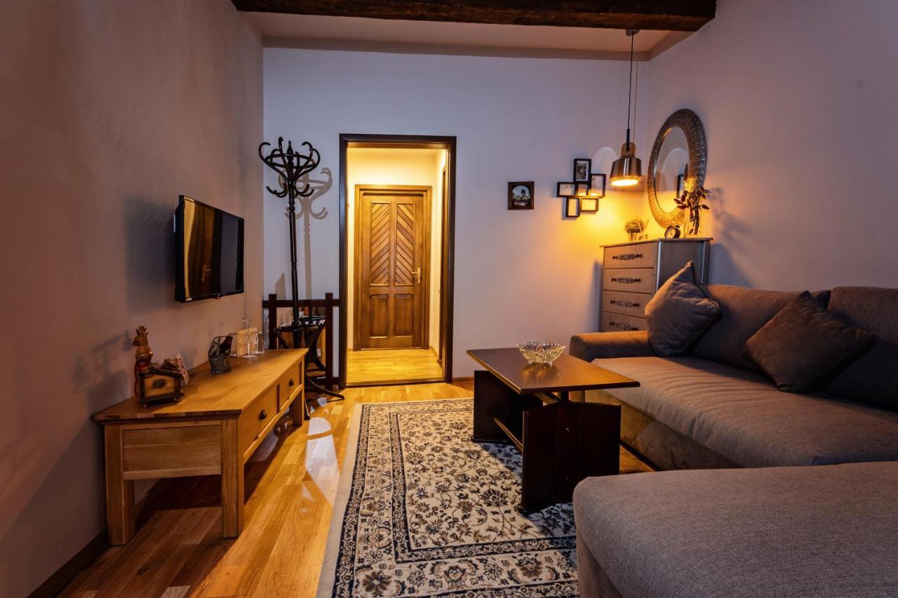 Wood House Republicii Ξενοδοχείο Μπρασόβ Εξωτερικό φωτογραφία